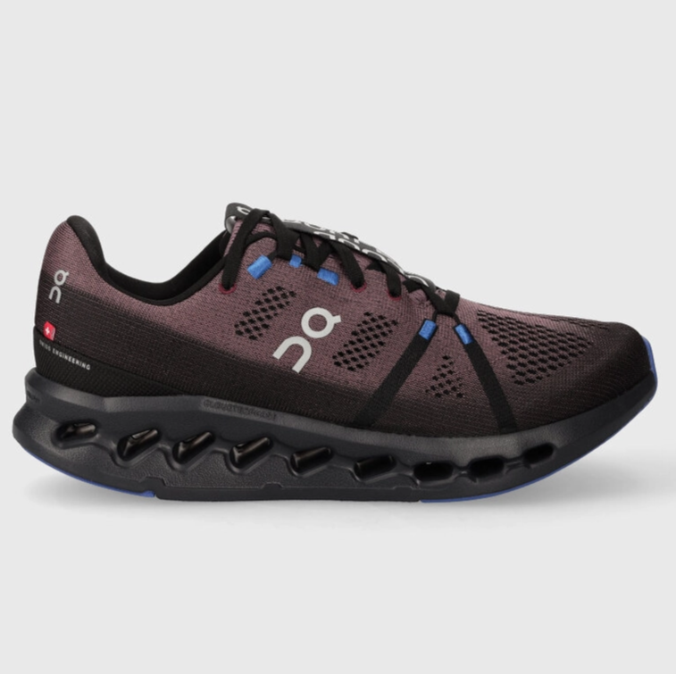 tenis on cloudsurfer